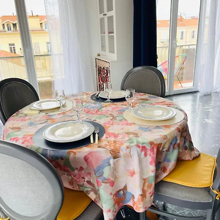 Appartement French Riviera Centre Port Balcon Panoramique Et Clim *
