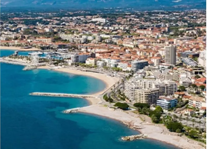 Apartment French Riviera Centre Port Balcon Panoramique Et Clim